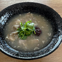 奥田誠ニの鼠灰釉はサムゲタンにもばっちり！